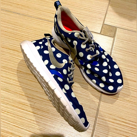Nike Poka Dot Roche Sneakers